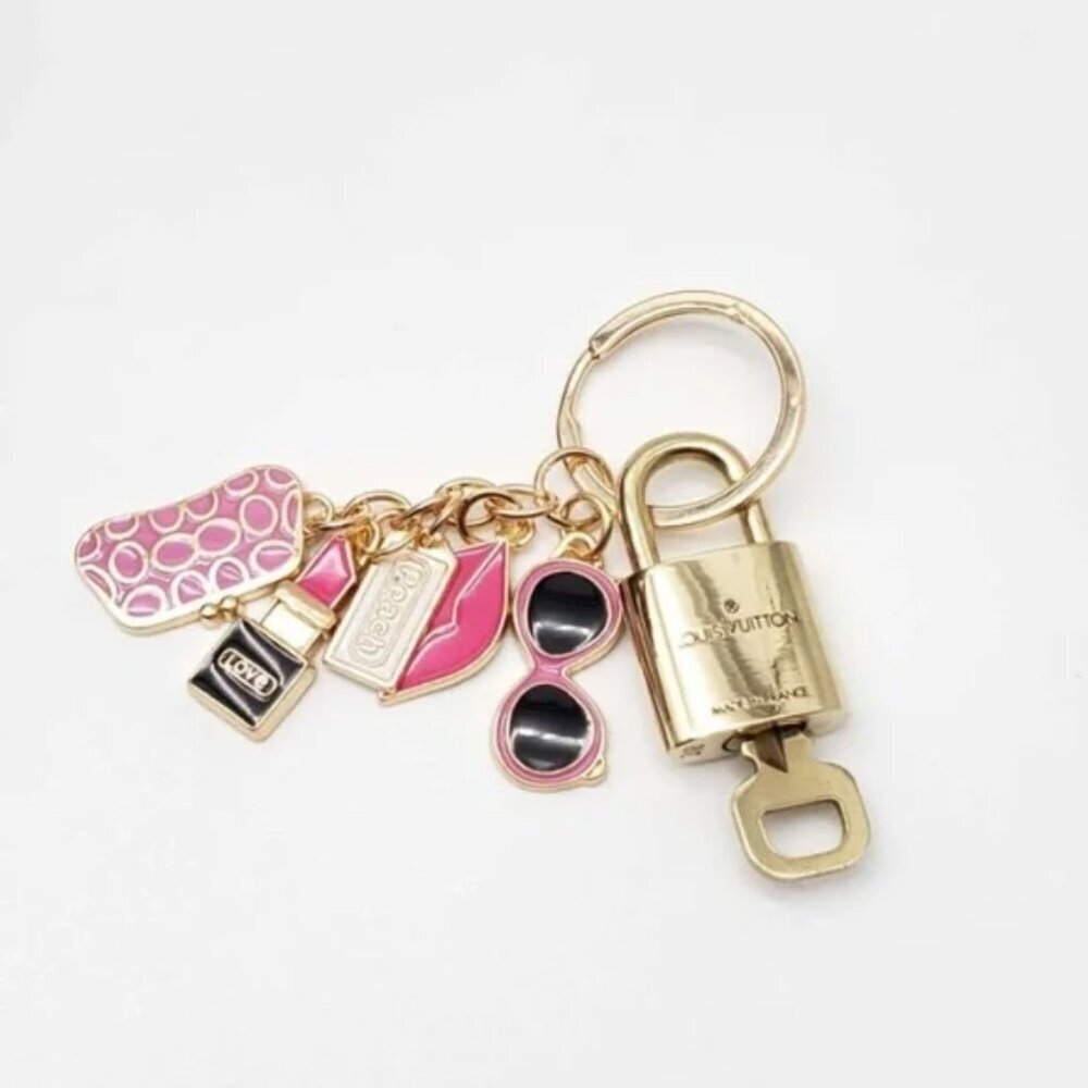 Authentic Louis Vuitton Padlock Gold 🔒 Key Set + Unbranded Keychain Charm - Picture 5 of 8